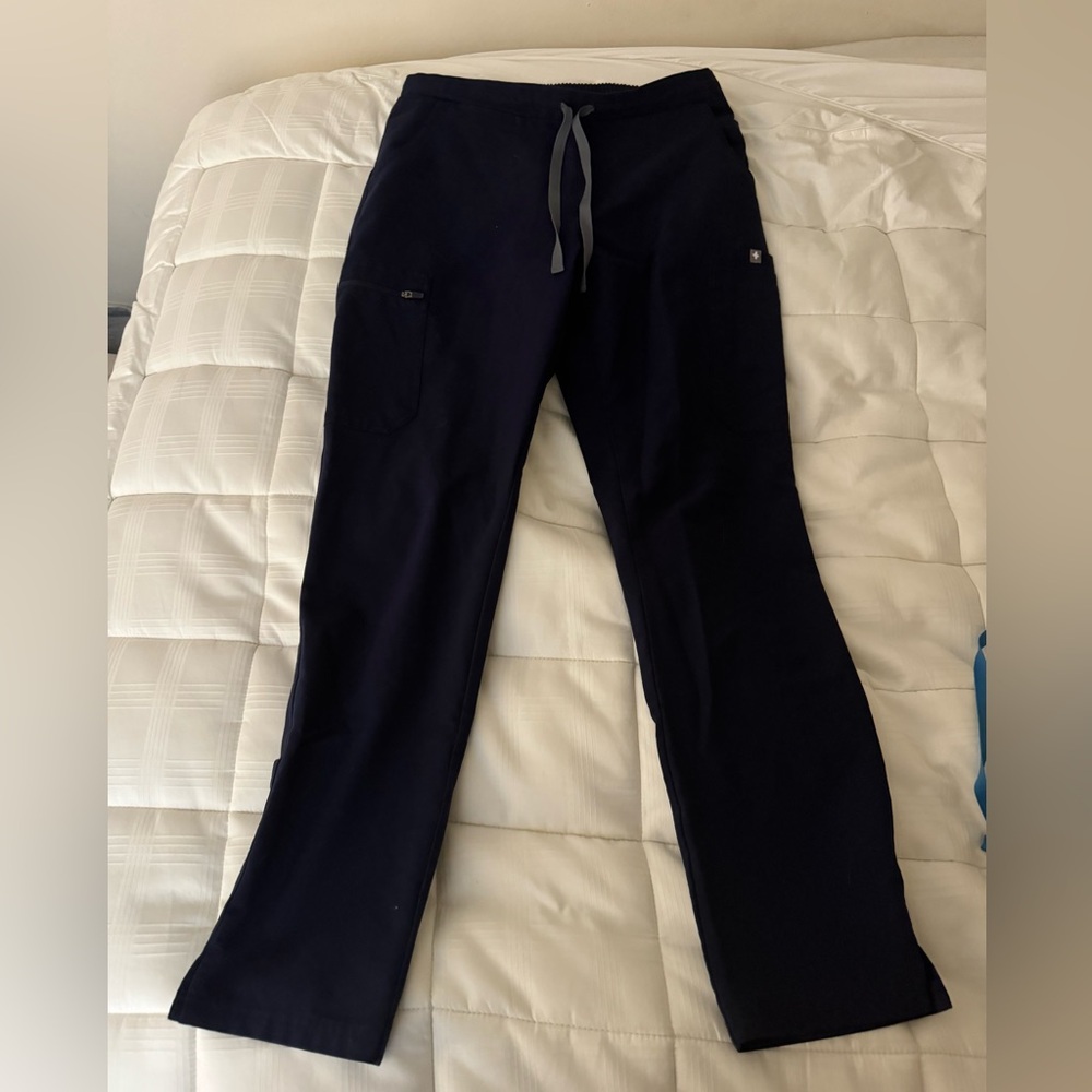 FIGS Navy Small Scrub Pants